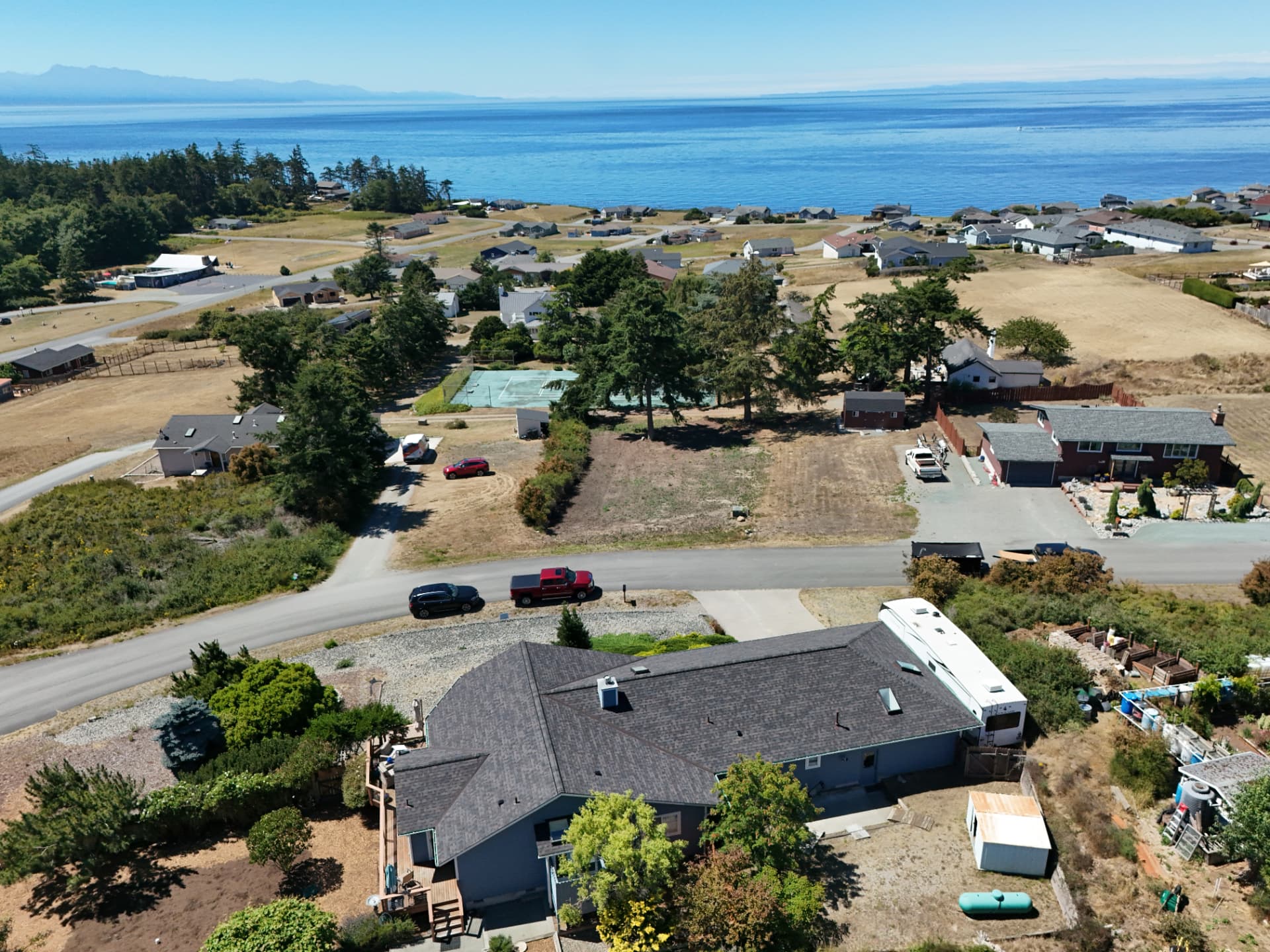 Roofing work by Blitz Roofing LLC near Shoreline, King County, WA